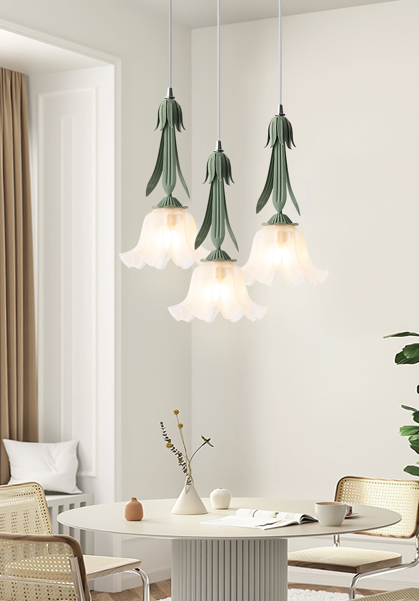 Pendant Light with Floral Motif – Romantic Hanging Light for Dining Room and Living Room