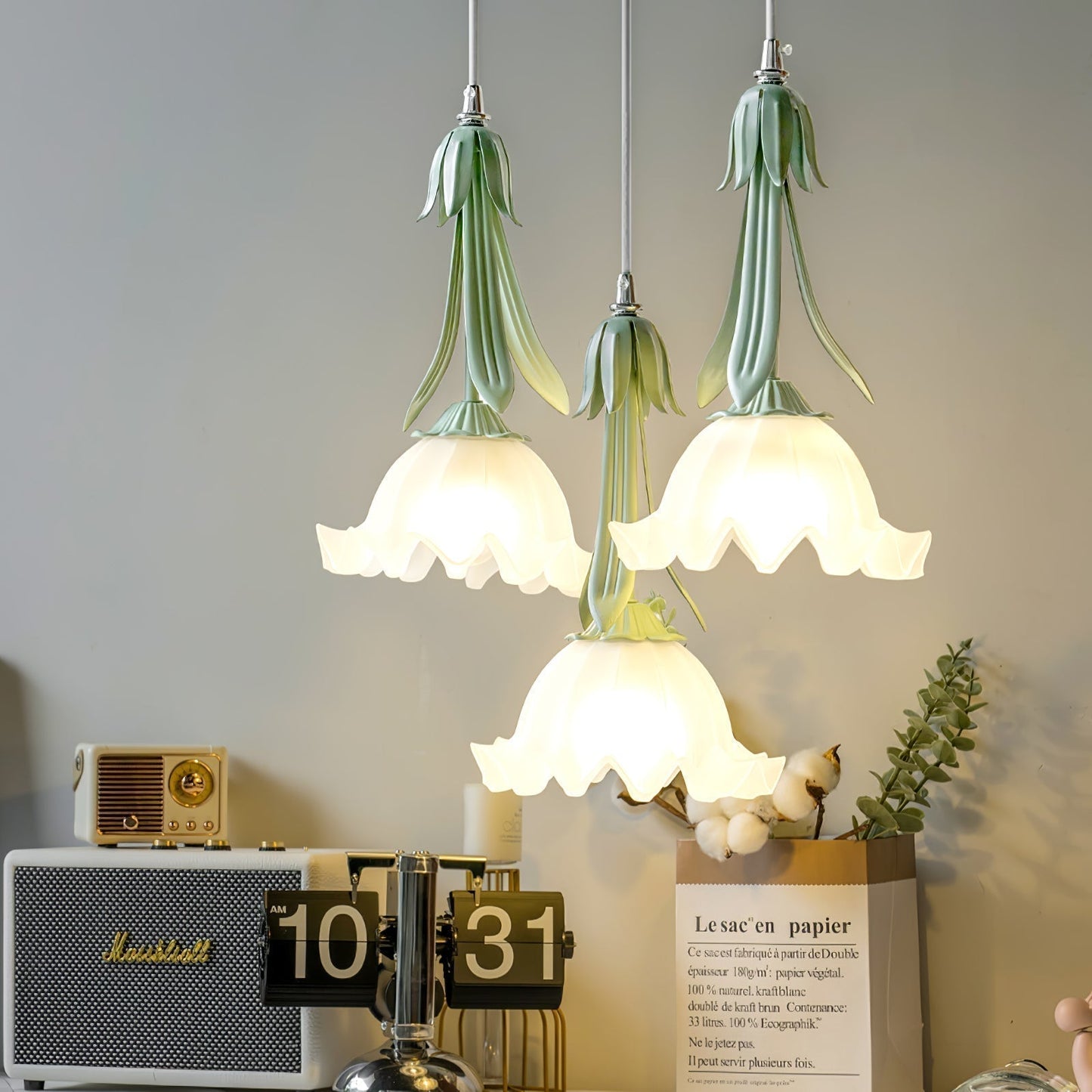 Pendant Light with Floral Motif – Romantic Hanging Light for Dining Room and Living Room